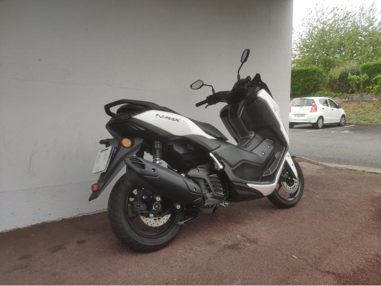 YAMAHA NMAX 125