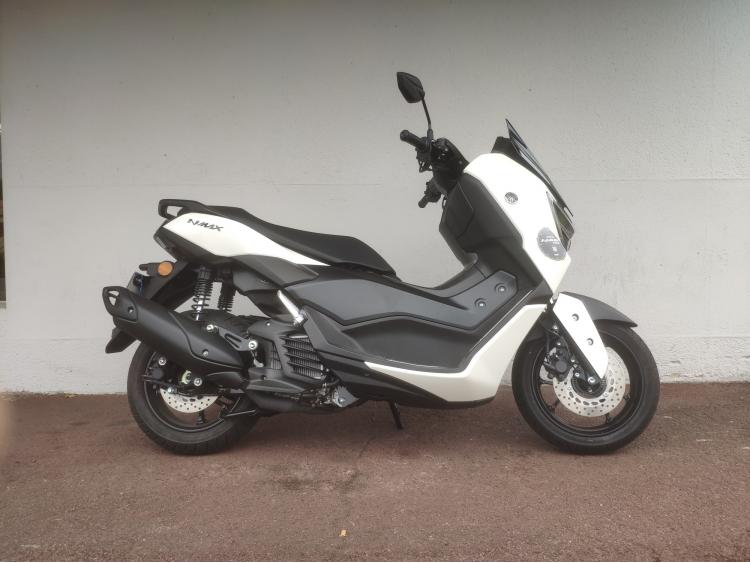 YAMAHA NMAX 125